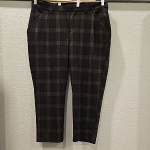 Democracy Women's Charcoal and Black Plaid Trousers